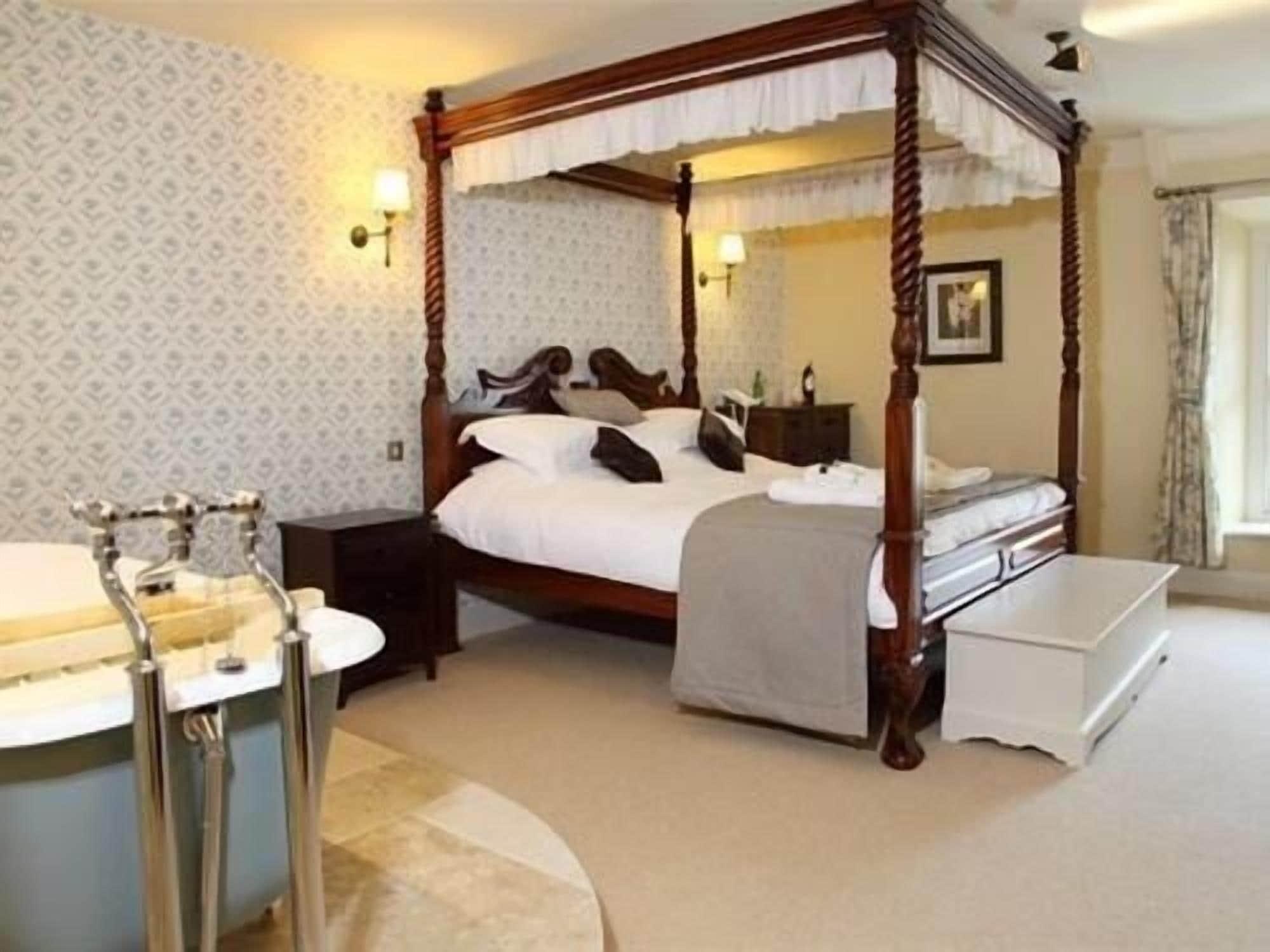The George Inn Hatherleigh Екстер'єр фото